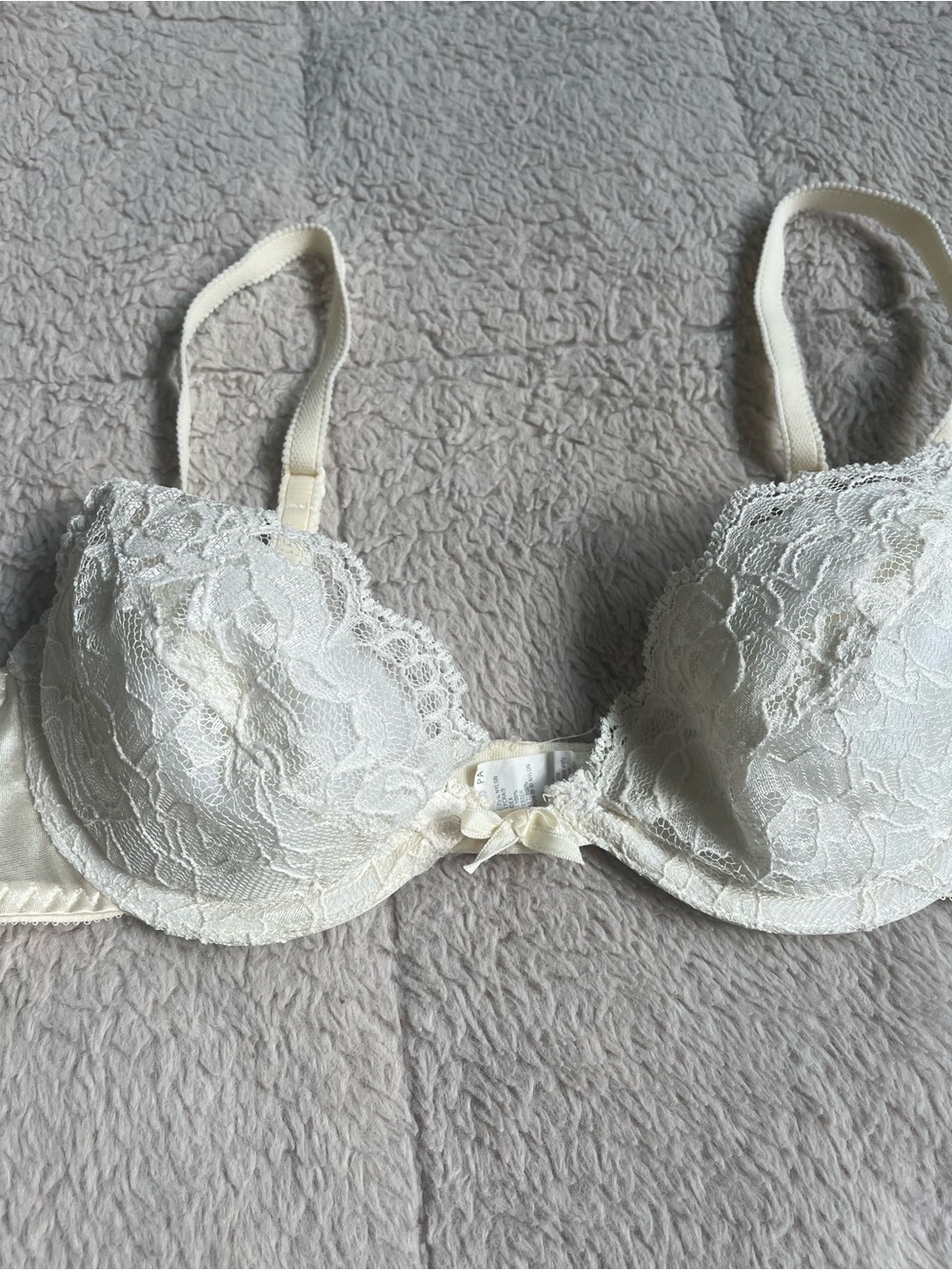 Vintage Coquette Fruit of the Loom Lace Underwire Bra Size 34B Cottagecore